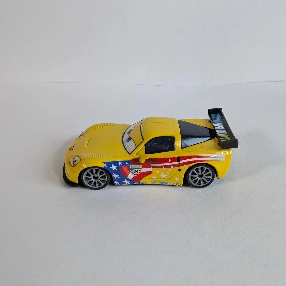 Disney Pixar Cars Jeff Gorvette World Grand Prix Diecast Mattel Yellow Corvette